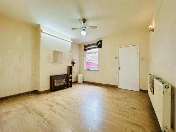 SITTING ROOM