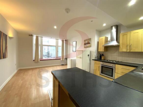 Lounge Kitchen
