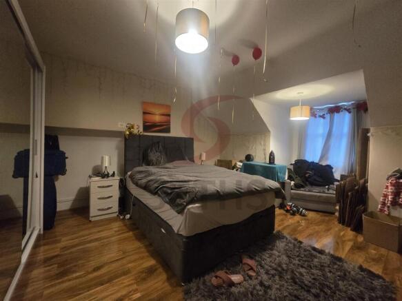 Bedroom/Lounge