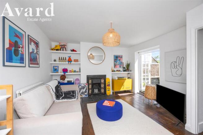 Roundhill Crescent, 78a-012.JPG