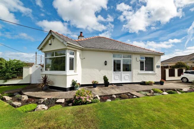 3 bedroom detached bungalow for sale in Vicarage Lane, Rhuddlan, LL18