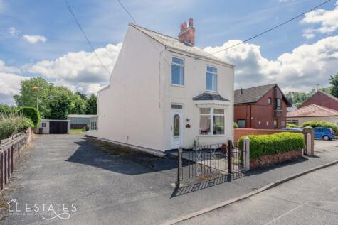 Holywell - 2 bedroom detached house for sale