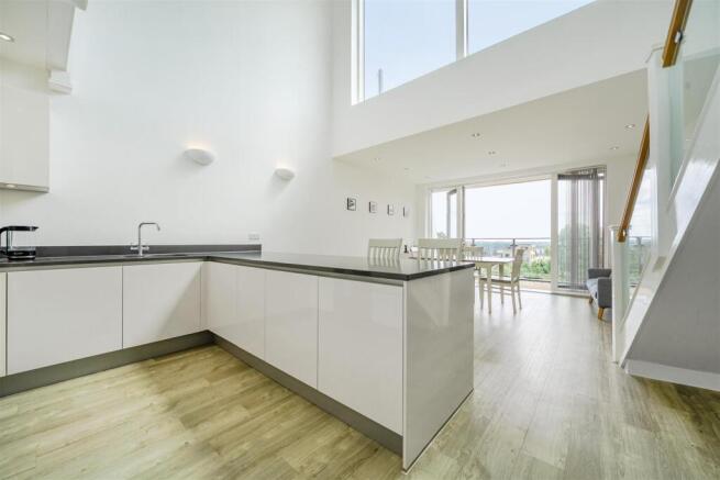 kitchen dine 3.jpg