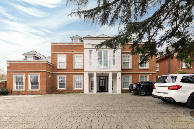 Ivy Court 8- fro