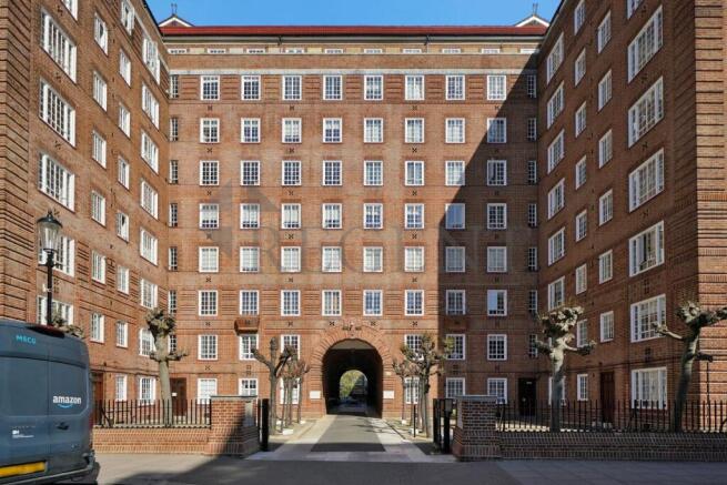 Swan Court