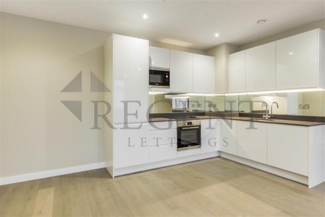 Kitchen to dining ar