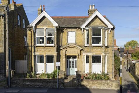 Barty House, Newton Road, Faversham