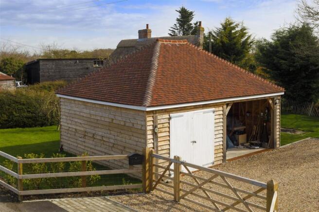 4 Bedroom Detached House For Sale In North Corner Cottage Sadlers