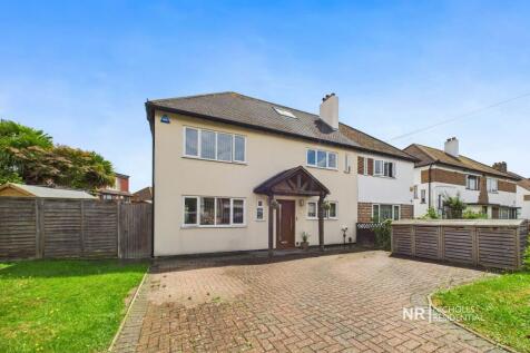 Grange Road, Chessington, Surrey. KT9