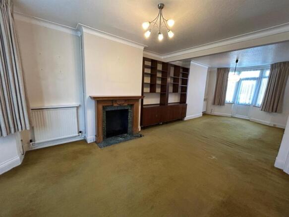Living Room 2.jpg