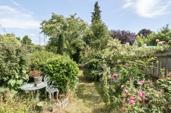 1312695-20-685ed2...