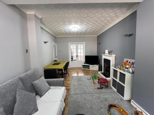 Extended Lounge