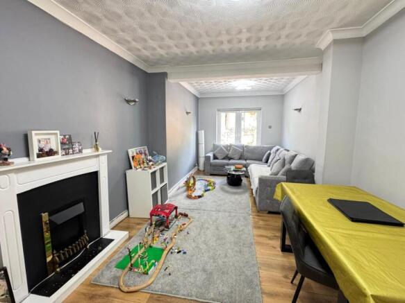 Extended Lounge