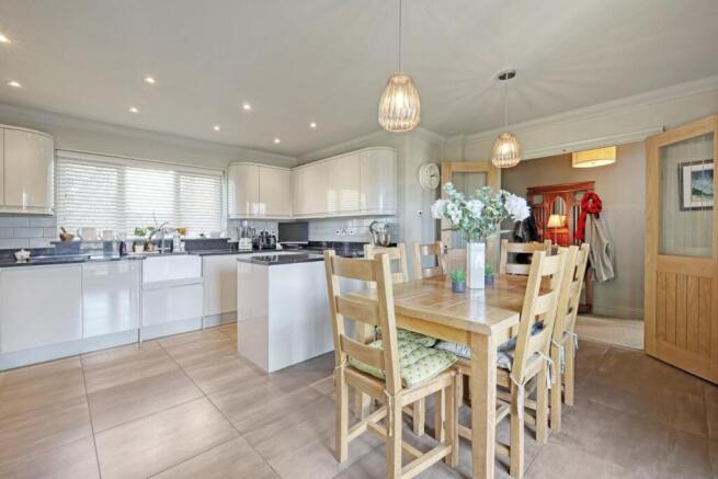 Kitchen/Dining Room