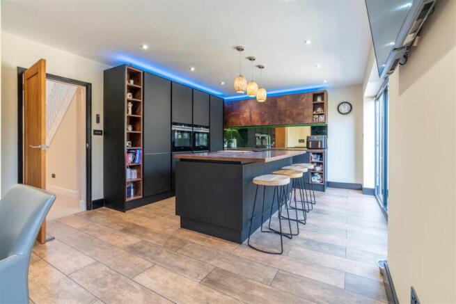 Kitchen/Breakfast Room