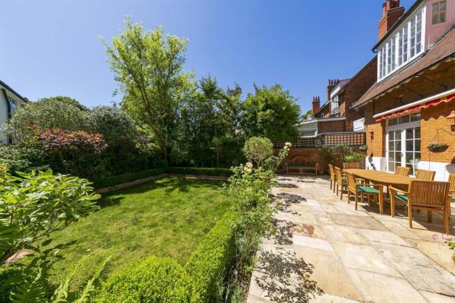 8 Blenheim Road- Terrace 3 - LR.jpg