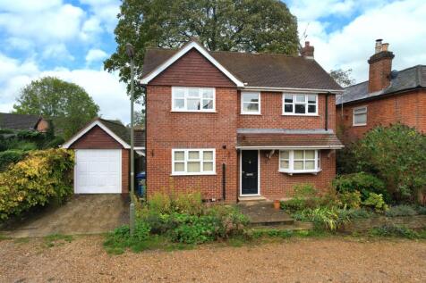 West End Grove, Farnham, Surrey, GU9