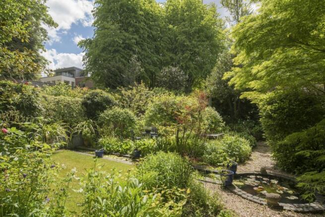 8 bedroom detached house for sale in Stormont Road, Kenwood, N6