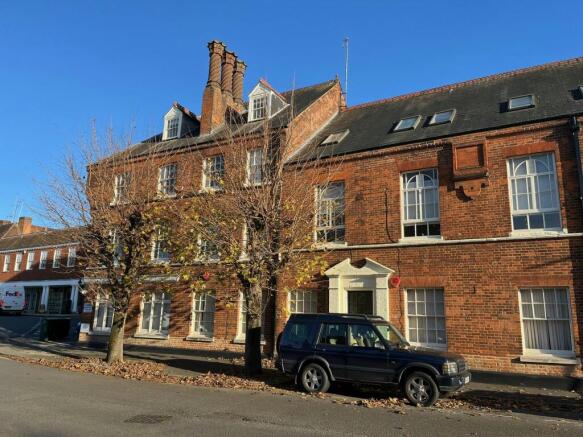 15 The Broadway3.jpg