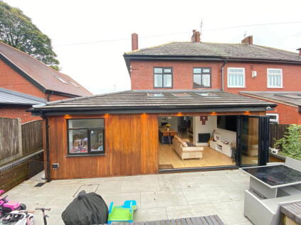 21 Church Road, Shaw, OL2 7AT