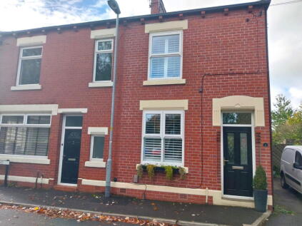 4 Woodend, Shaw, Oldham, OL2 7UR