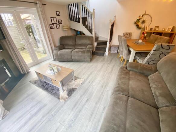 Lounge/Dining Room