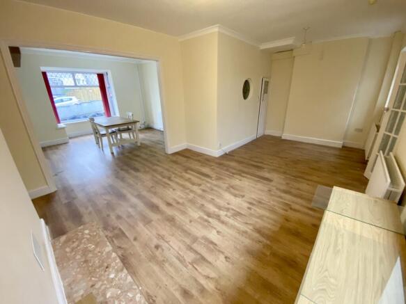 Lounge/Dining Room