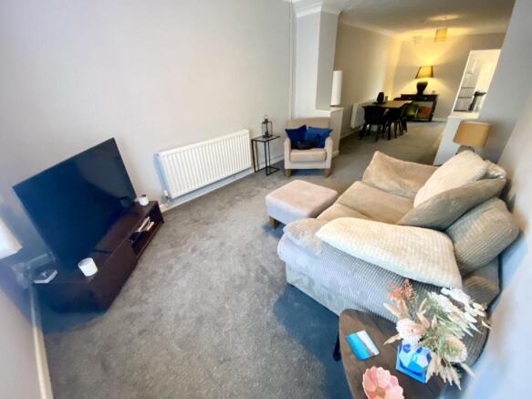 Lounge/Dining Room