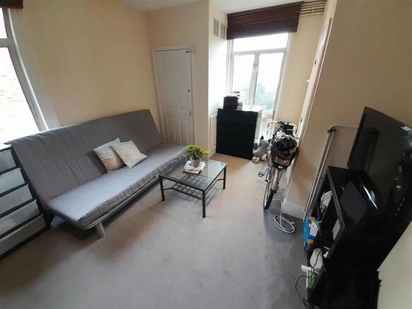 2. Living Room.jpg