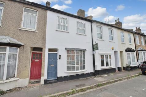 Queens Terrace, Isleworth, TW7