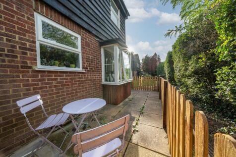 Moreton Avenue, Isleworth, TW7