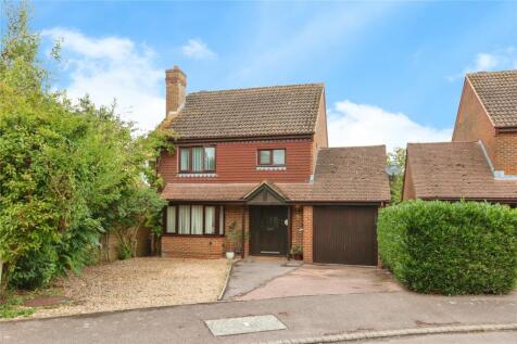 Holmes Close, Basingstoke, Hampshire, RG22