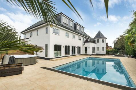 Wayside Close, London, N14