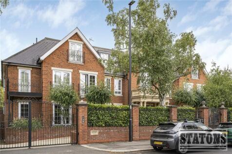 Uplands Park Road, Enfield, EN2