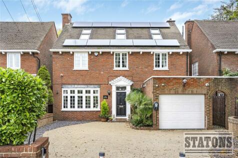 Chalk Lane, Cockfosters, Hertfordshire, EN4