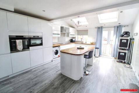 Queens Crescent, Eastbourne, BN23 6JR