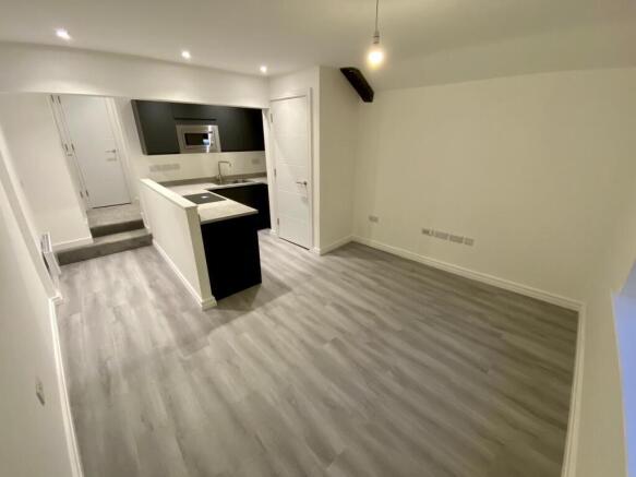 Apt1.Lounge...jpg