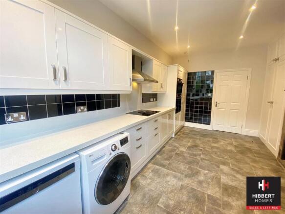 kitchen 1.1.jpg