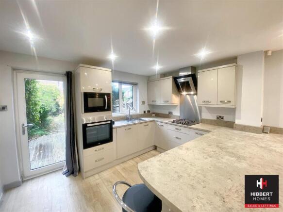 kitchen 1.jpg