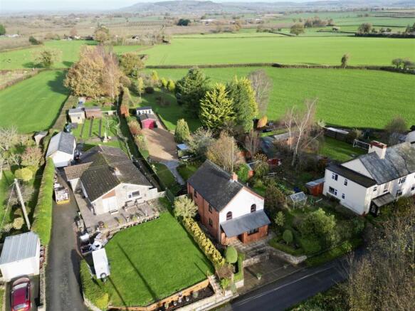 dji_fly_20251113_220738_558_1763032178341_photo.JP