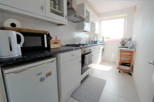 DSCF4288 - kitchen.jpg