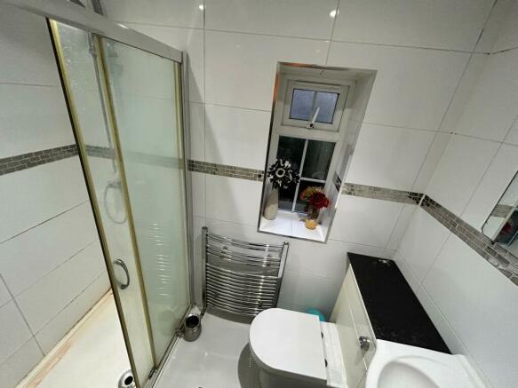 En-suite Bathroom