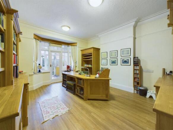 Sitting room: