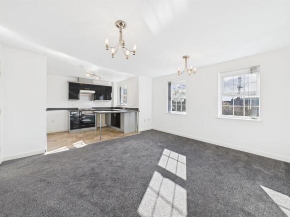 Open plan kitchen/living: