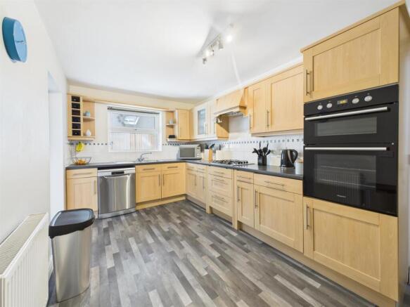 Kitchen: