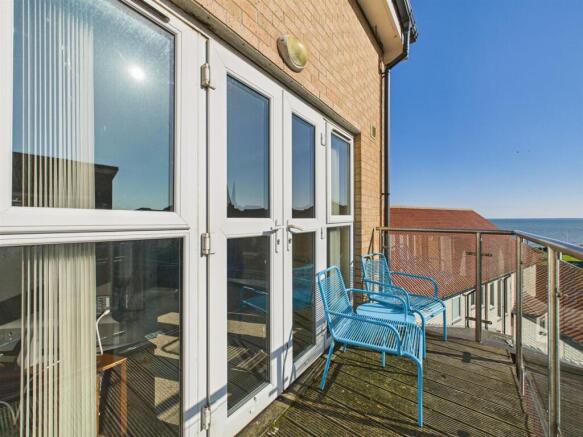 Outer balcony: