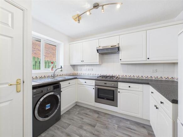 Kitchen: