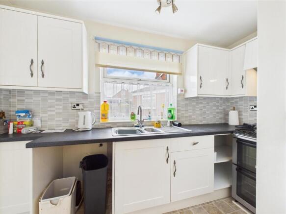 Kitchen: