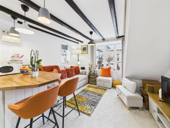 Kitchen/living area: