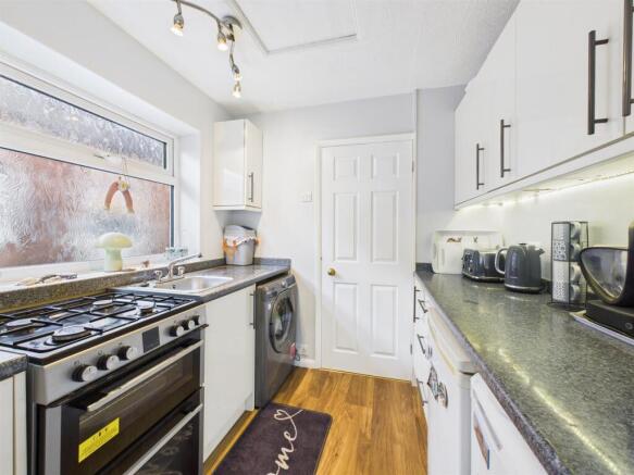 Kitchen: